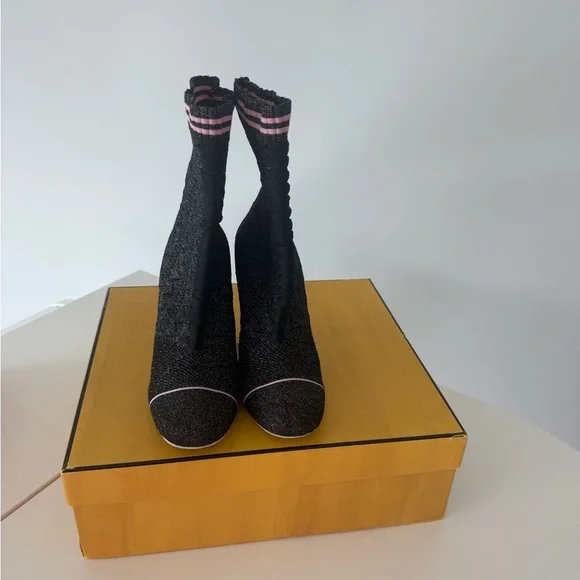 FENDI
Black Knit Fabric Sock Boot Size 10/40 - Picture 2 of 11